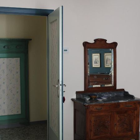 Cadelcivich - Monforte dʼAlba Buitenkant foto
